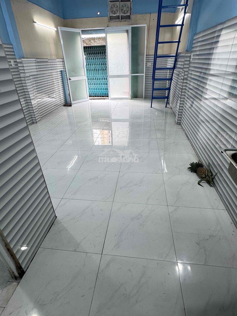 Cho thuê căn tầng trệt - lối đi riêng biệt - giống như nhà