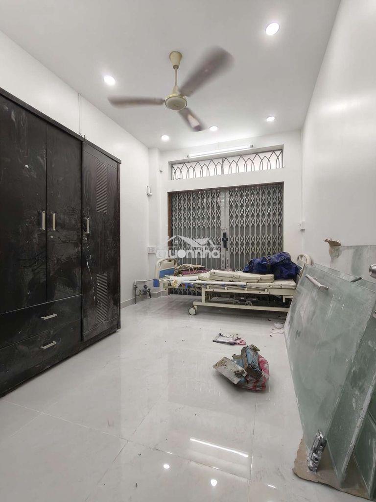 Nhà mới 100% căn góc 3 phòng hậu giang