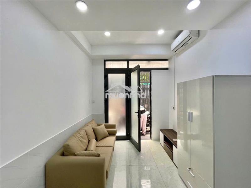 Cho thuê mặt bằng + căn hộ dịch vụ ngay d1 gần uth | ngoại thương