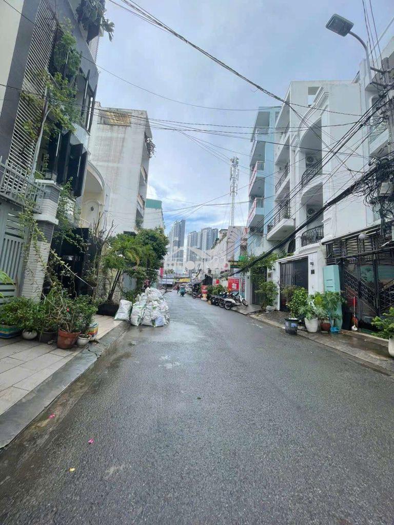 Nhà trệt lầu 4pn hẻm 8m nguyễn thị thập