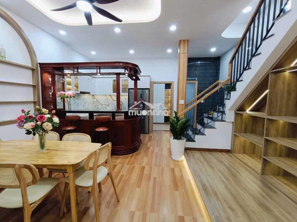 Cho thuê nhà nguyên căn ngang gần 6 mét  - Ảnh 3
