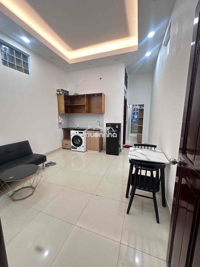 Cho thuê căn hộ tình trạng full nội thất có thang máy hầm để xe đầy đu - Ảnh 2