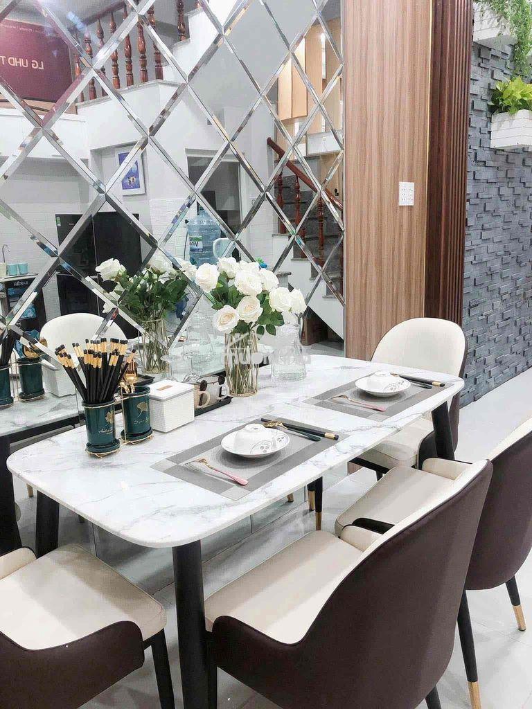 Nhà 3 lầu xe hơi đậu cửa full nội thất 4pn giá 11 triệu