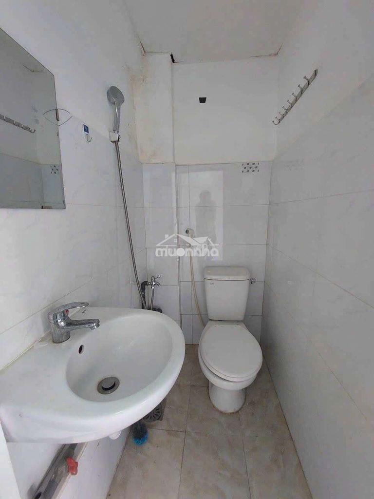 Cho thuê nhà mặt tiền hẽm âu dương lân p3.q8 dt.3m5×4m 1lầu 1phòng 1wc - Ảnh 4