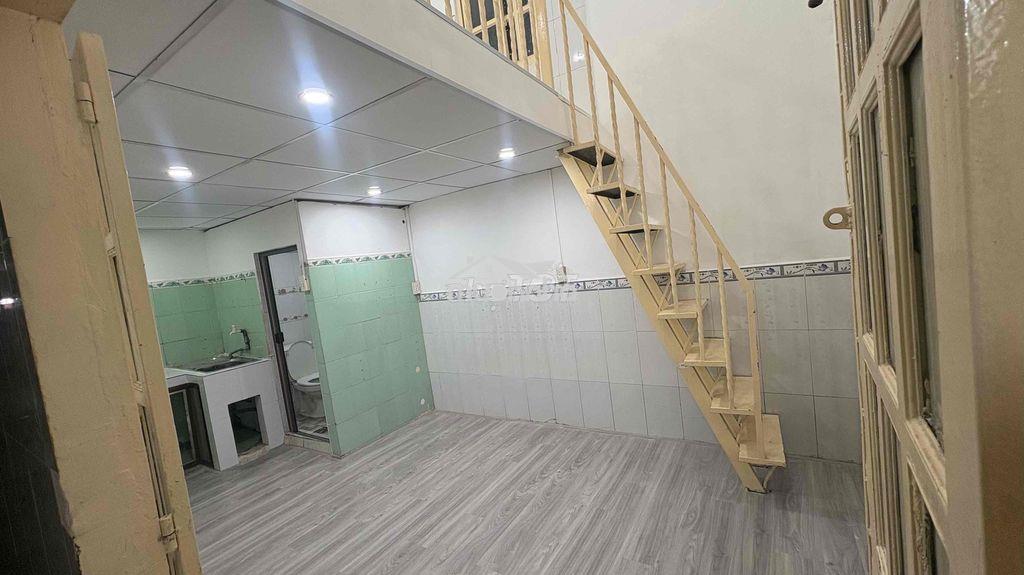 Nhà đẹp cho thuê, gần siêu thị, bv, trường học, ...................,,, - Ảnh 4
