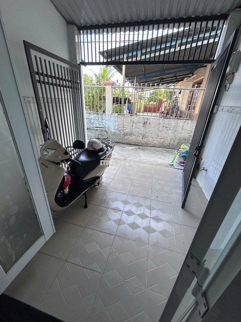 Bán gấp nhà shr 50m2, trung tâm tt hóc môn, sát bên lê thị hà