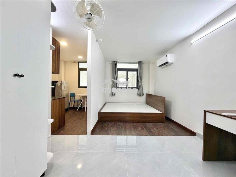 Phòng tách bếp đầy đủ nội thất ở nguyễn sơn  ở được ngay mới xây