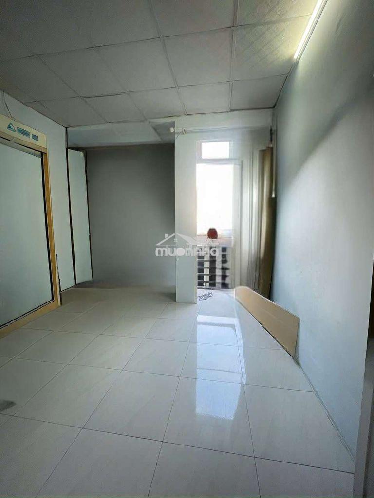 Nhà trệt lửng lầu 3pn hẻm gần lâm văn bền