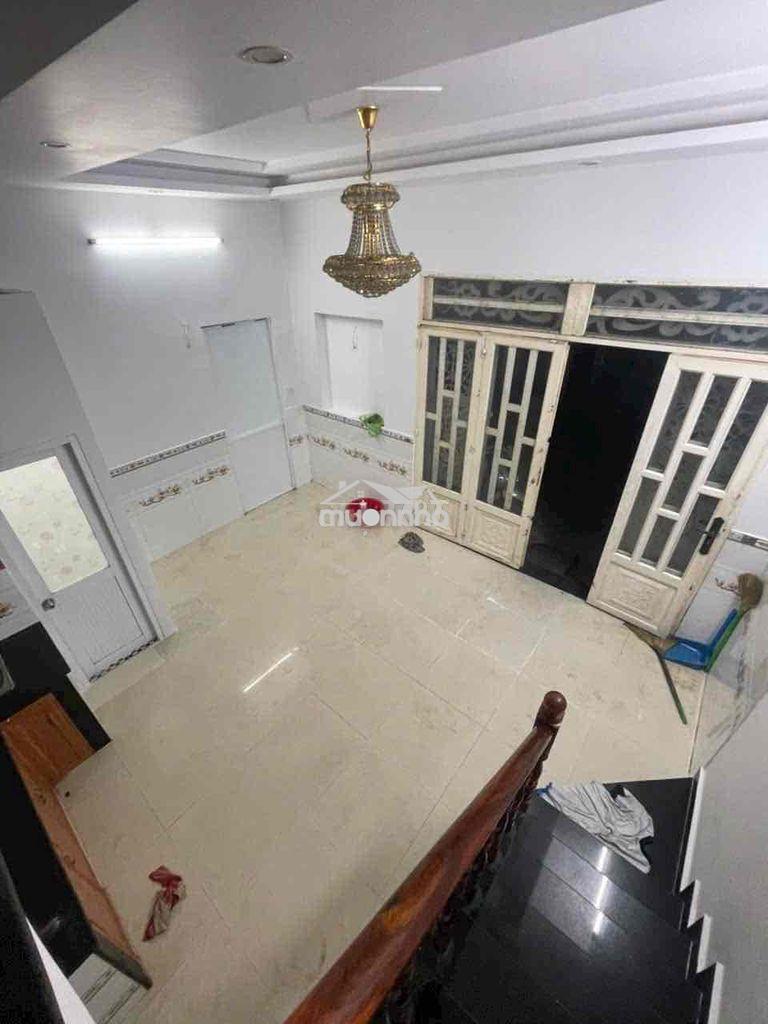 Cho thuê nhà 2 lầu .3 phòng ,3wc hẻm ô tô ngay chợ trần thị cờ.q12 - Ảnh 2