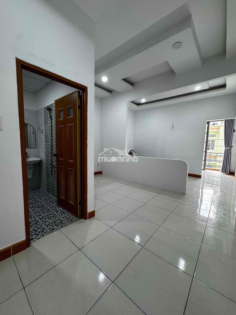 Nhà mới xây. có 2 phòng ngủ tách bếp full nt lê đức thọ, chỉ từ 5,6tr