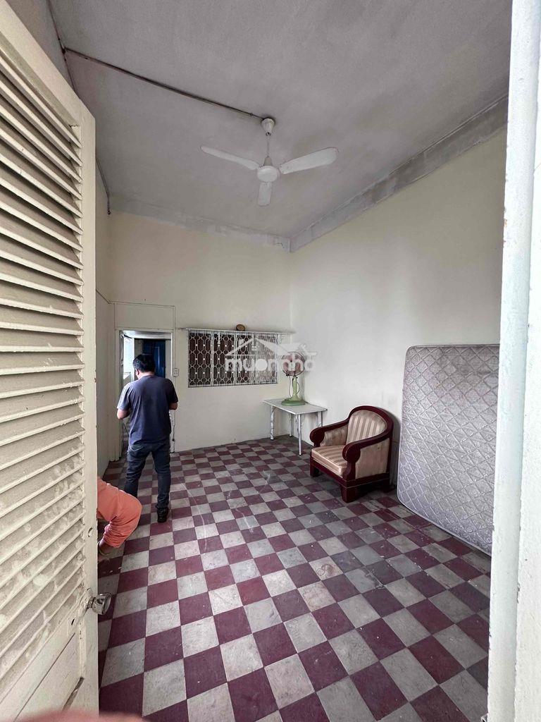 Cho thuê nguyên căn 72m2 chung cư 122 an bình( chung cư phim mai)