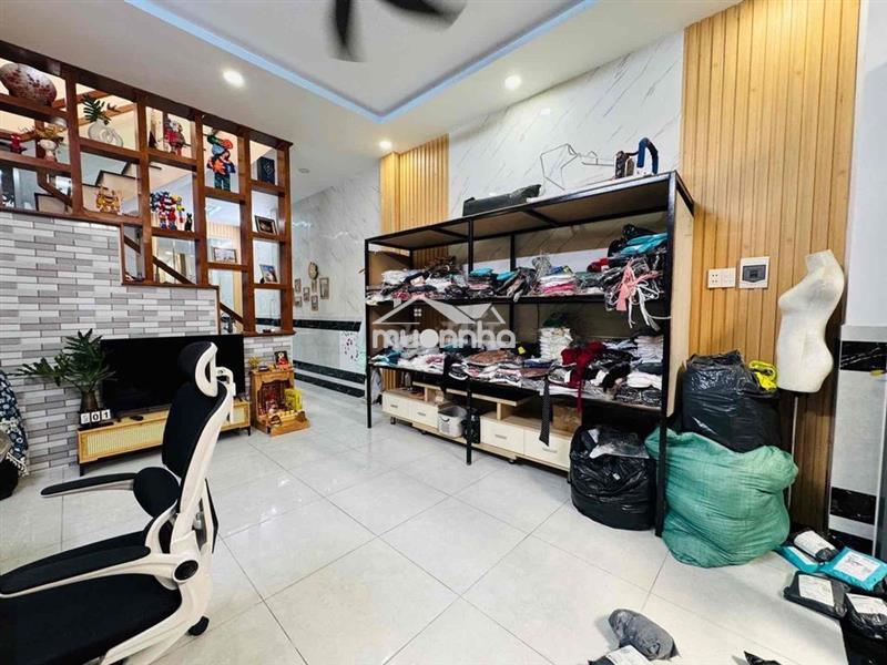 Quang trung 55m2 sát cạnh tân bình 2pn khu vực dân trí sạch sẽ vào ở