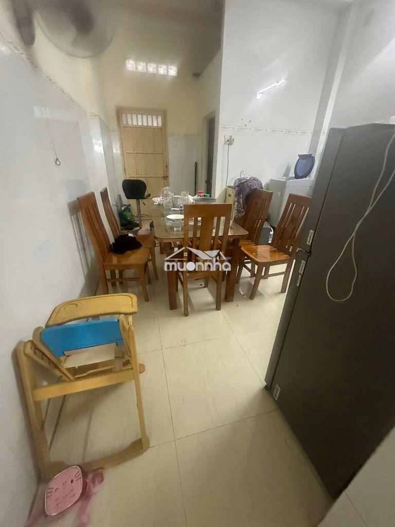 Cho thuê nhà ngay coopmart phan văn hớn 1 trệt 1 lầu, 4pn. hẻm xe hơi - Ảnh 3