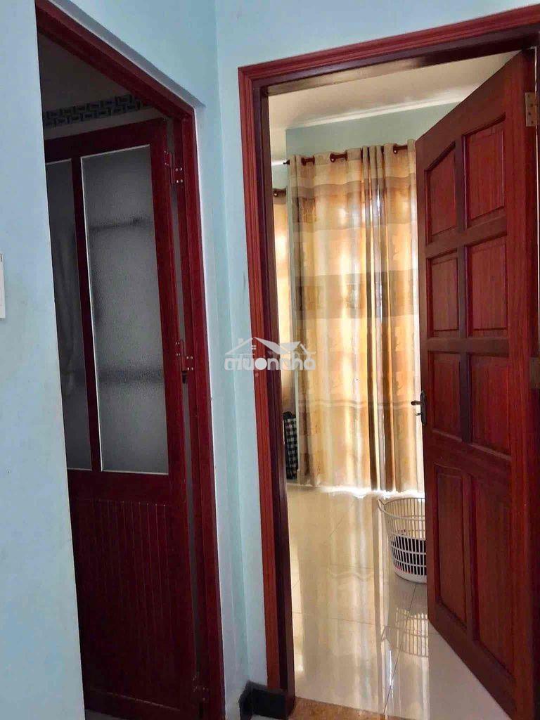 Cho thuê nhà 2 lầu 4pn 3wc hẻm xe hơi giá 13tr - Ảnh 4
