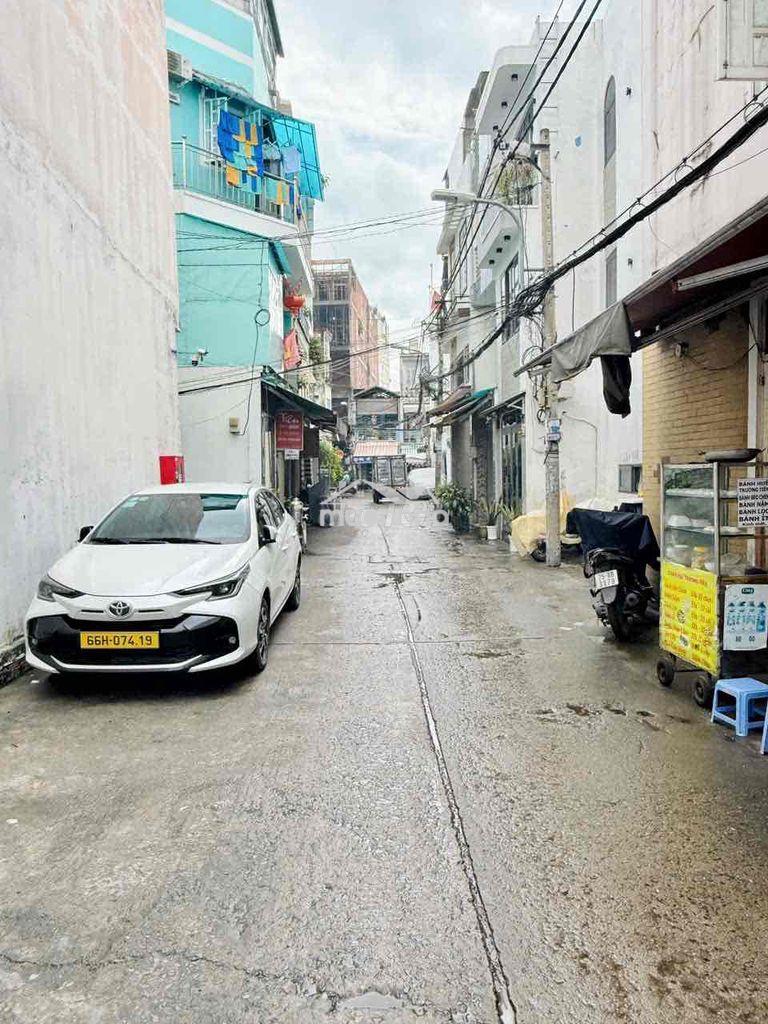 Cần bán nhanh nhà 3 tầng cách q1 chỉ 2 phút