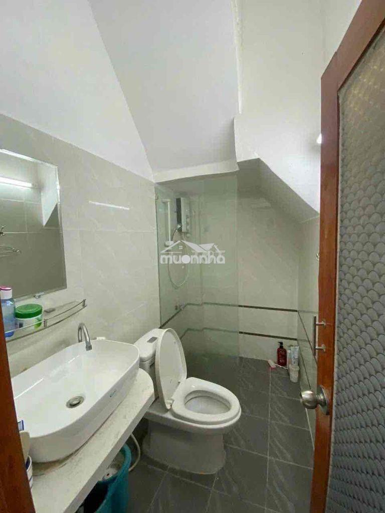 Sát ngay q1, giá tốt-cho thuê nhà 2 tầng mới đẹp-2 máy lạnh xvnt, p21. - Ảnh 4