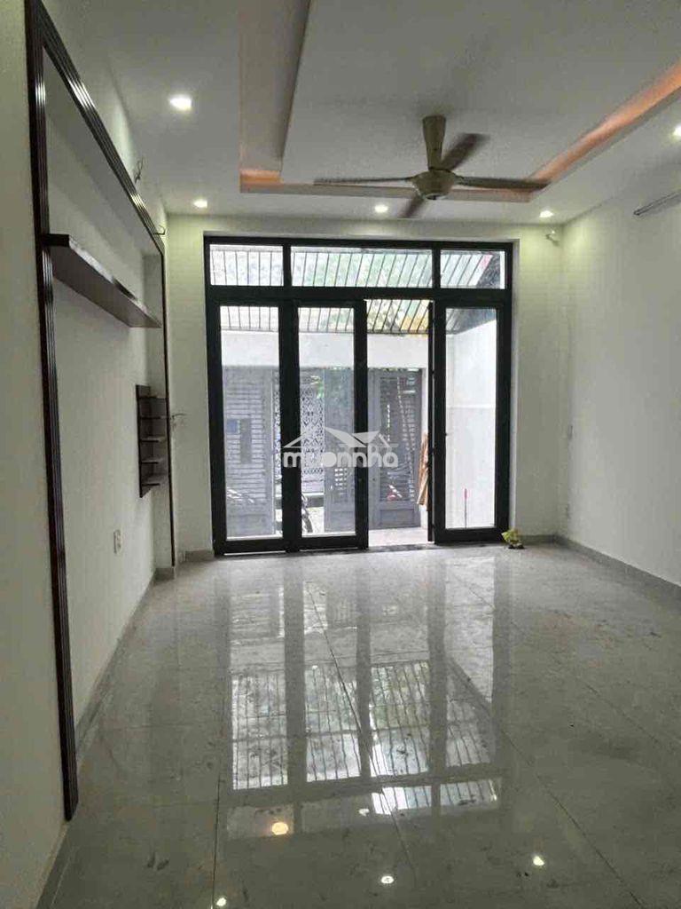 Tttm gigamal - chợ hiệp bình nhà 2lầu sân thượng 3pn 4wc ở + vpcty