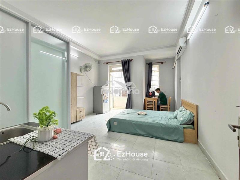 Studio full nội thất - ngay chợ tân hương - chủ đang giảm khi ở liền.