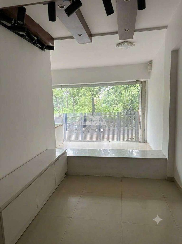 Cho thuê căn hộ dịch vụ 1 phòng ngủ – sadeco phước kiển a - Ảnh 2