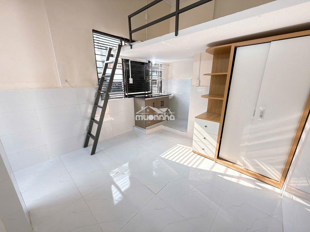 Khai trương phòng gác cao bancol ngay đầm sen khô - lạc long quân - Ảnh 4