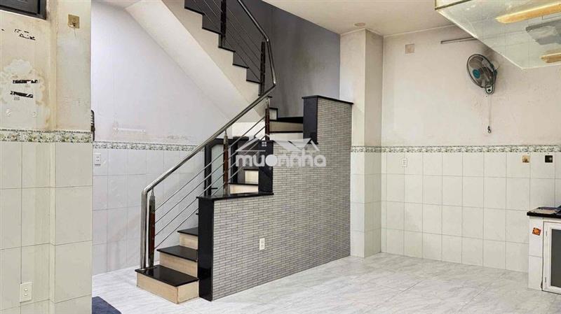 Nhà cho thuê 3 tháng 2 quận 10-40m2-3 tầng-2 pngủ máy lạnh,3wc- 11tr