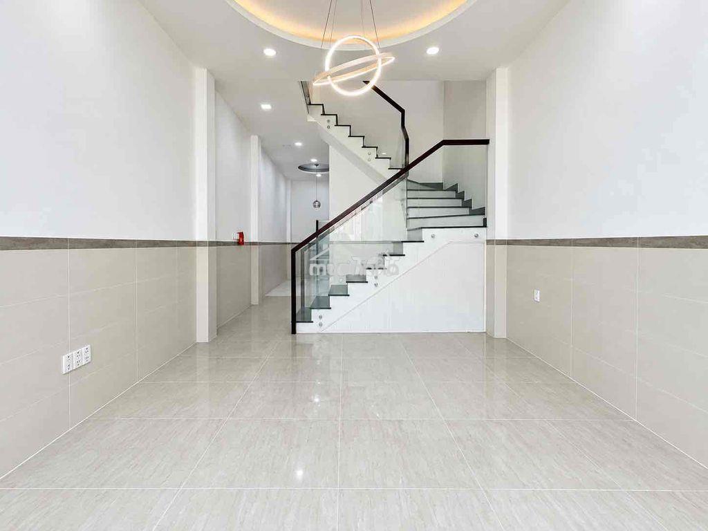 Nhà nguyên căn ngay quốc lộ 13 mới 100% 2pn2wc - Ảnh 2
