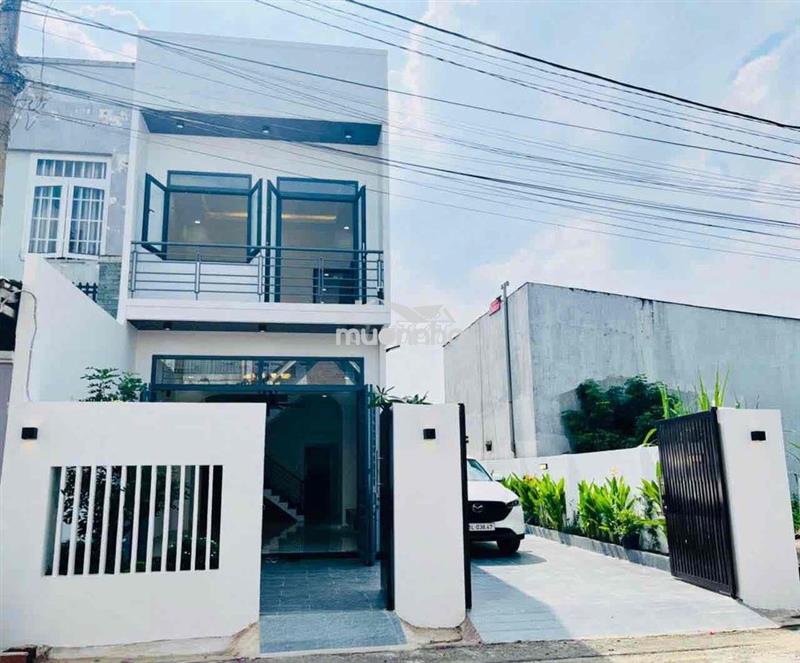 Bán nhà 8m * 18m sổ hồng 1 lầu gần trường nguyễn hồng đào