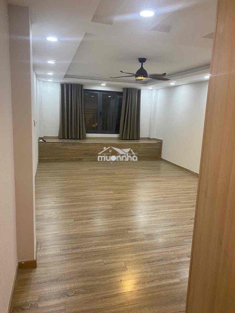 60m2 , thuận tiện làm vp , có máy lạnh , tủ lạnh , máy giặt