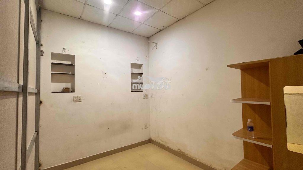 Cho thuê nguyên căn căn nhà cấp 4 dt 50m2 tại 351/1/24 lạc long quân, - Ảnh 2
