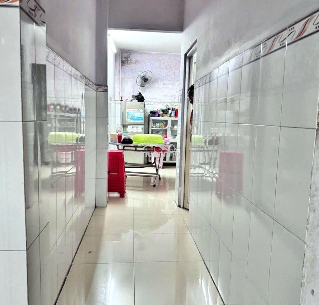 Nhà 2 tầng hẻm xe hơi có sân rộng, ở tân tạo, bình tân, dt 83m² - Ảnh 2