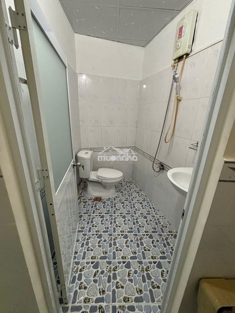 Nhà hẻm cao thắng vs 3 tháng 2, 2 lầu 2pn 2wc, 3.5x15m, 13.5tr - Ảnh 3