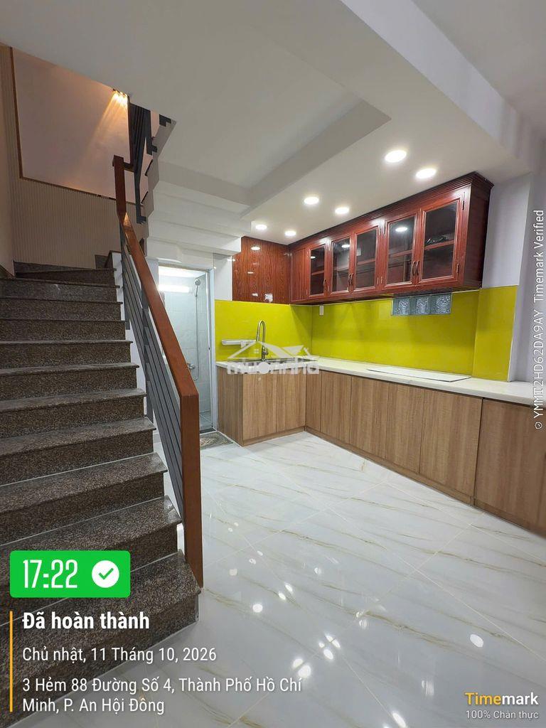Nhà đẹp 3 lầu chính chủ cần bán  gấp - Ảnh 3