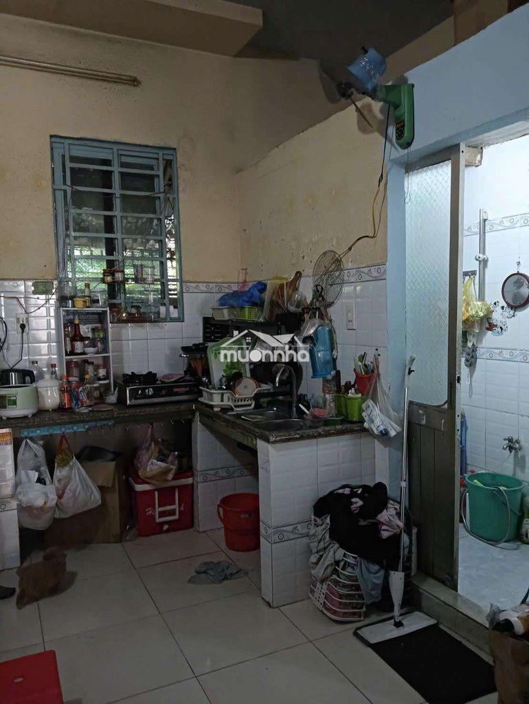 Nhà sân xe máy  - Ảnh 2