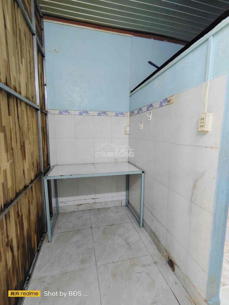 Nhà 1 trệt 1 lầu 2pn 1wc ban công thoáng mát ngay chợ bình triệu 5.5tr - Ảnh 3