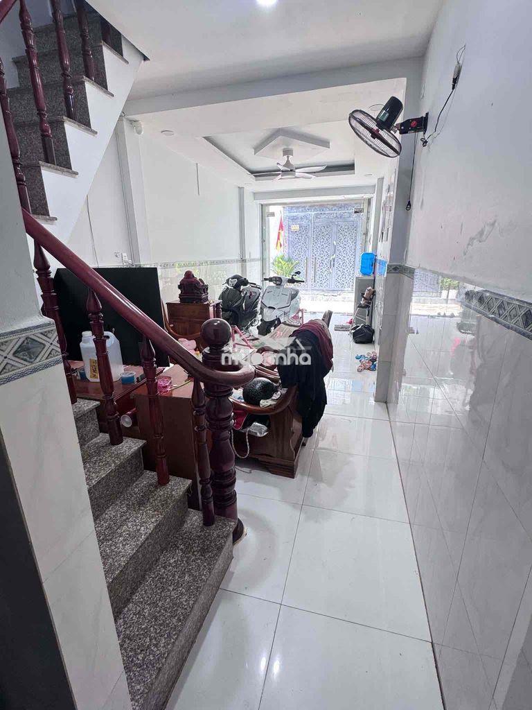 Bán nhà đường số 3