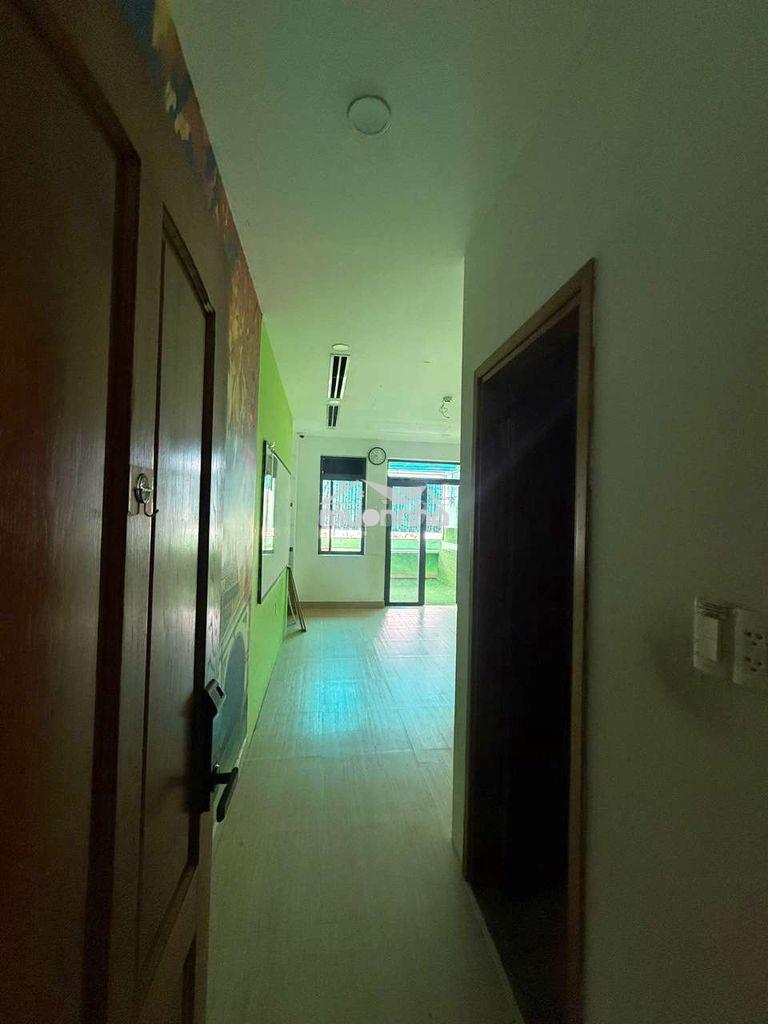 Cho thuê nhà có thang máy 7 tầng 25tr - Ảnh 4