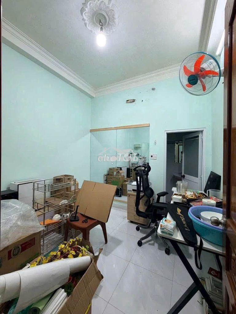 Cho thuê nhà nguyên căn ngô thời nhiệm phú nhuận 4pn hẻm xe tải - Ảnh 3