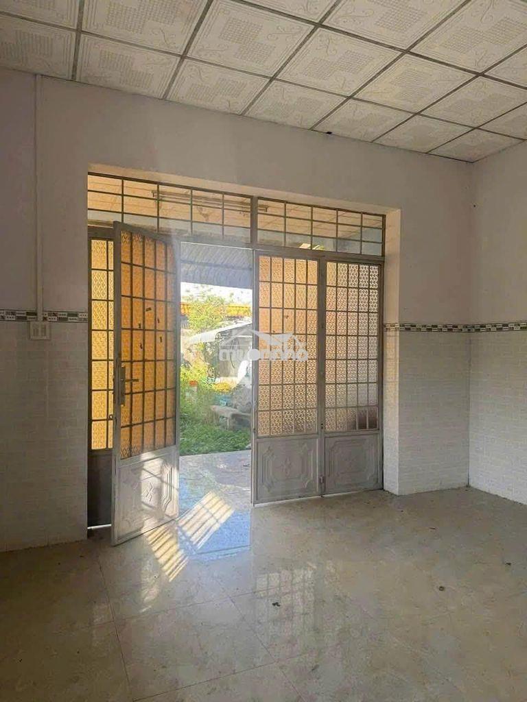 Nhà  mua từ trước dịch nay gồng không nổi bán giá 750 triệu, nhà c4 cũ - Ảnh 3